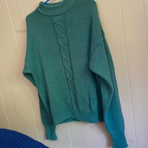 Compagnie International Great sweater no pulls no wear on cuffs